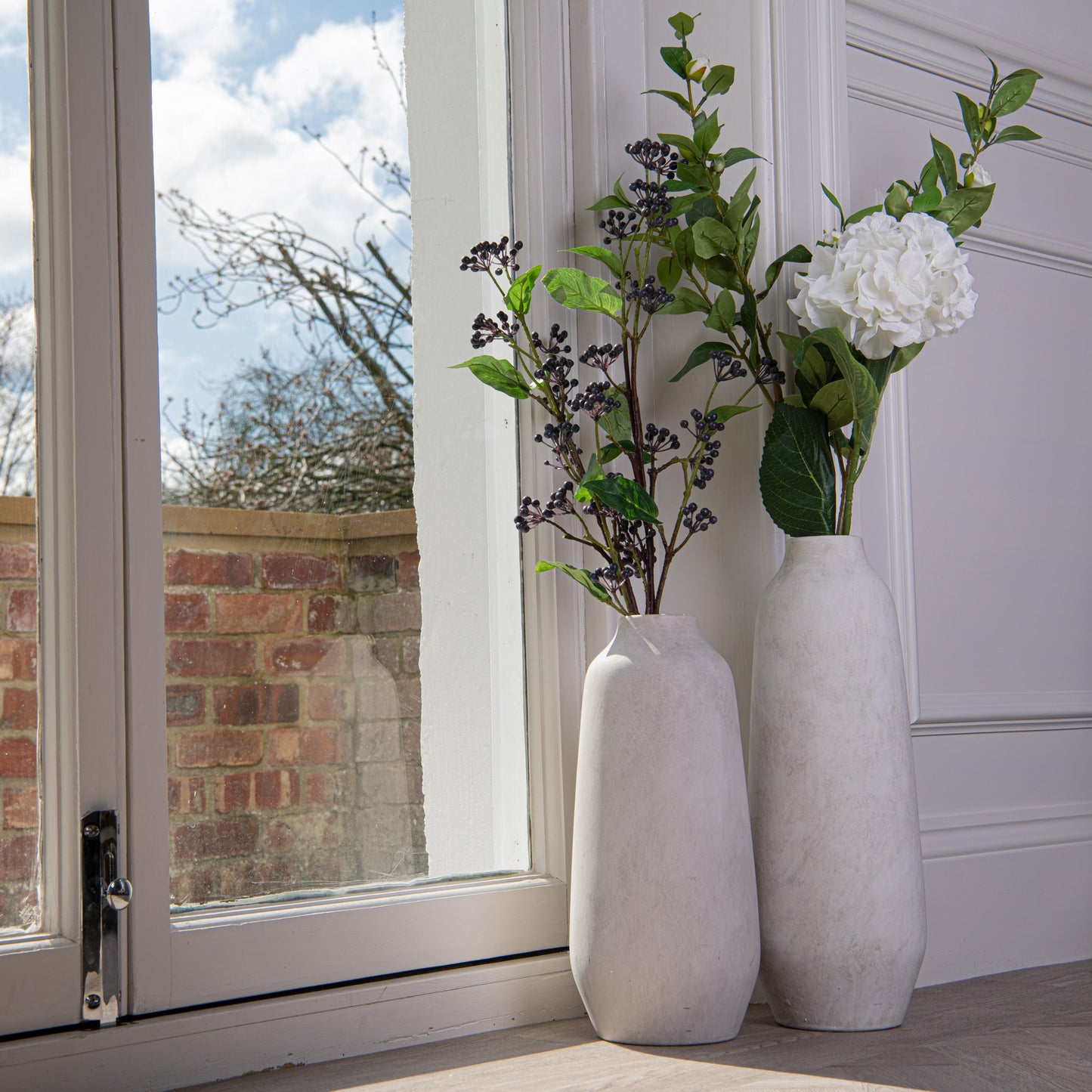 Darcy-ople-tall-vase-décor-ideas