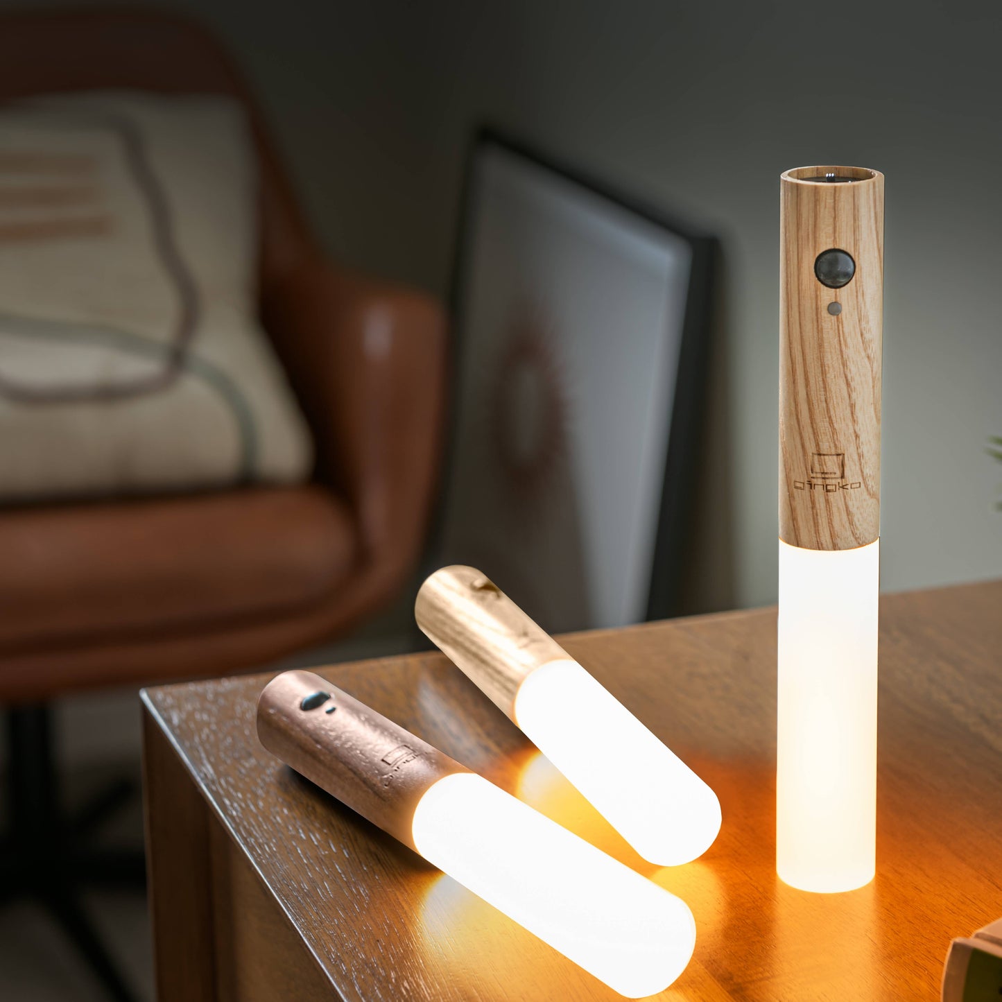 Smart Baton Light: Walnut