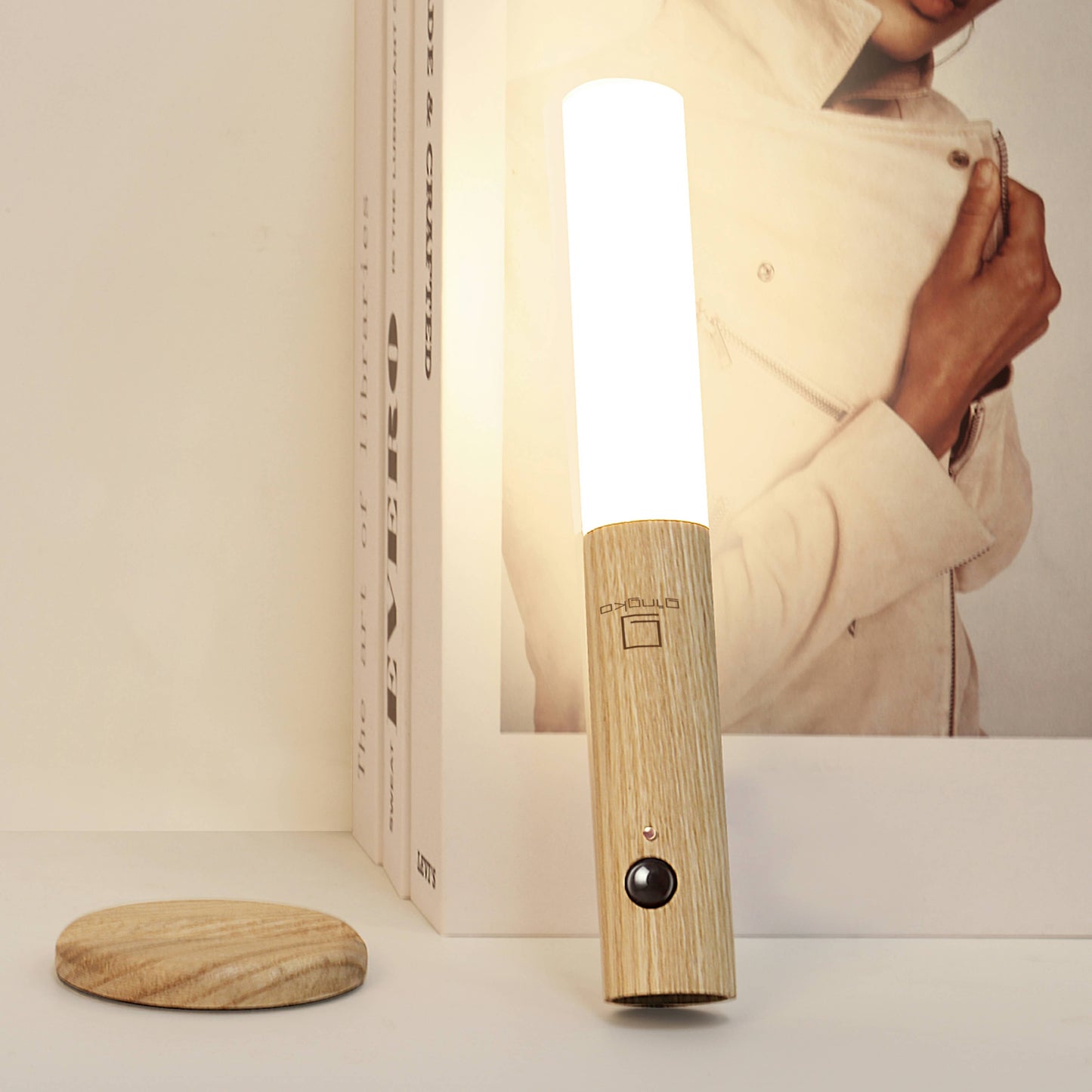 Smart Baton Light: Walnut