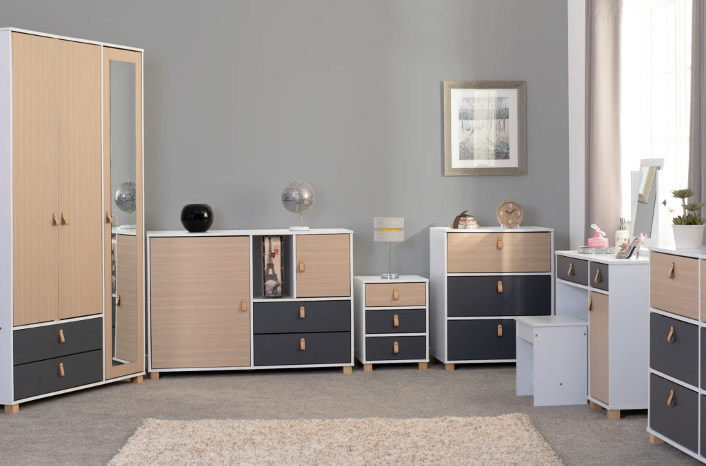 Brooklyn-3-drawer-bedside-room-set