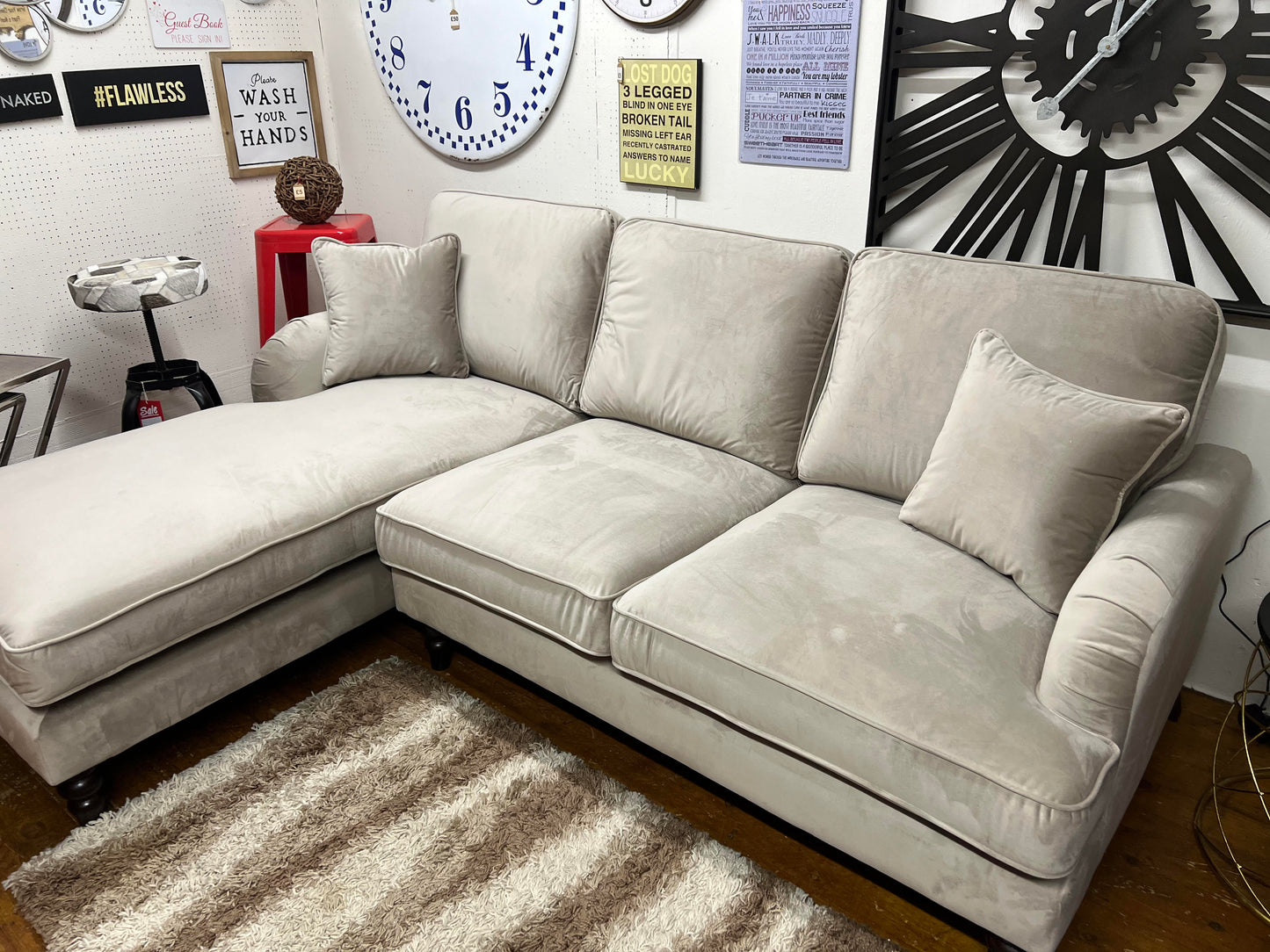 Rupert-chaise-sofa
