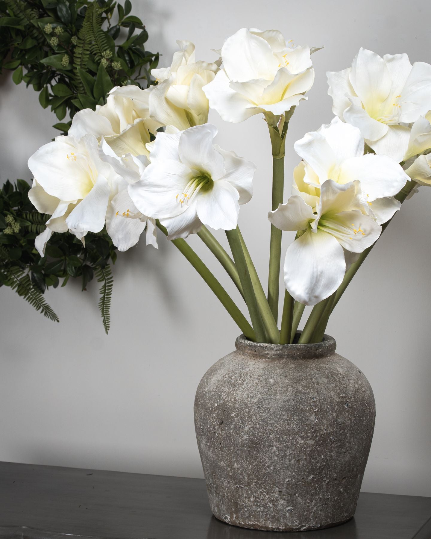 Classic-white-Amaryllis-flower-room-set