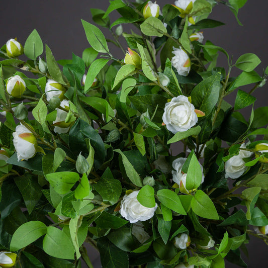 Cream-gardenia-stem-detail