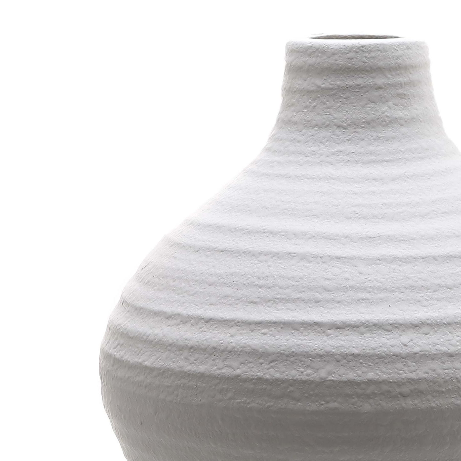 Amphora-matt-white-ceramic-vase-detail