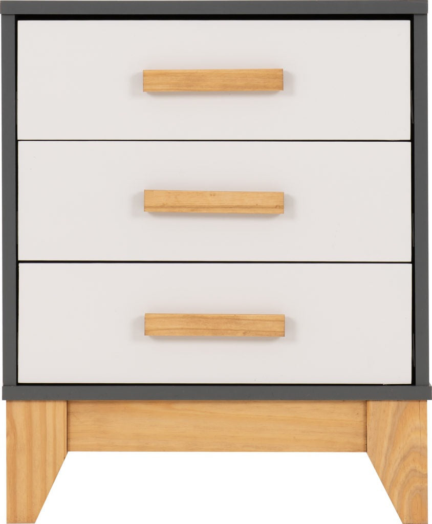 Cleveland-3-drawer-bedside-front