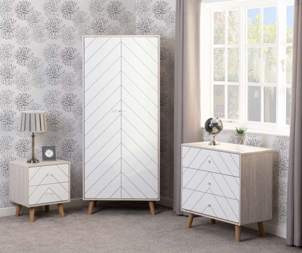 Dixie-trio-bedroom-set-room-set