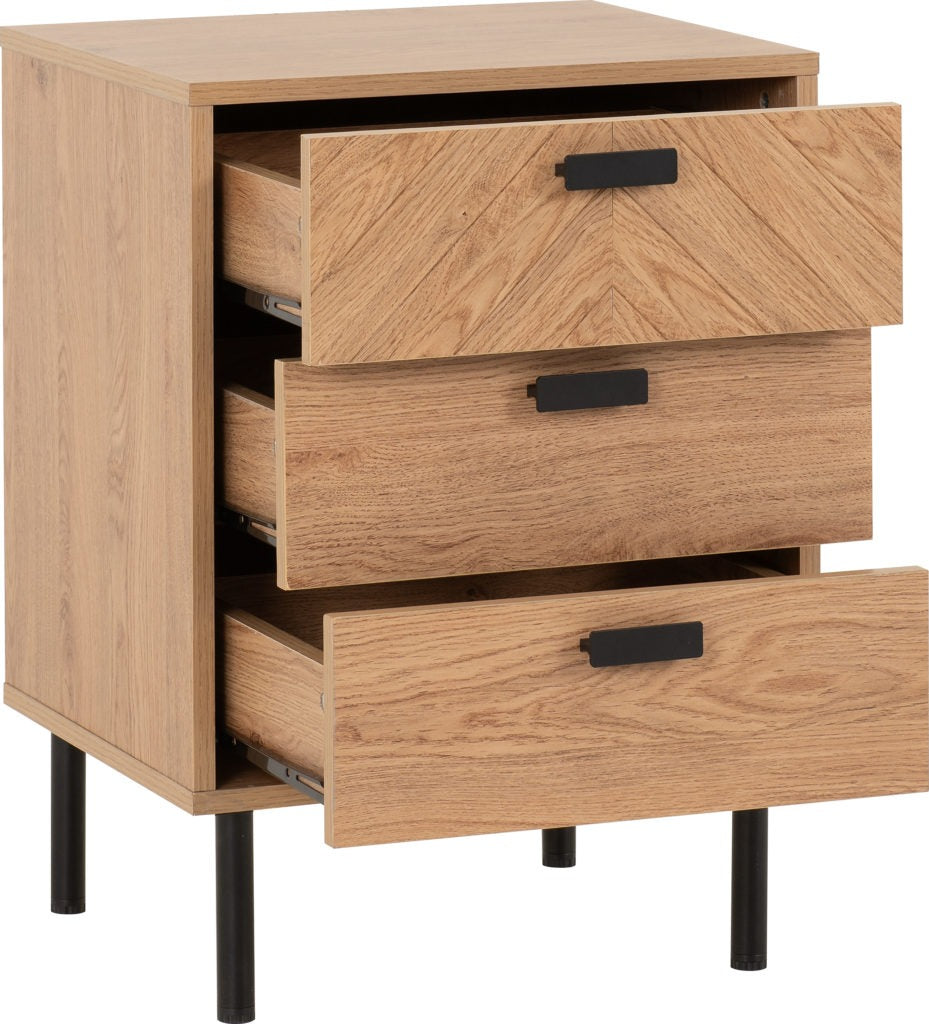 Leon-3-drawer-bedside-open