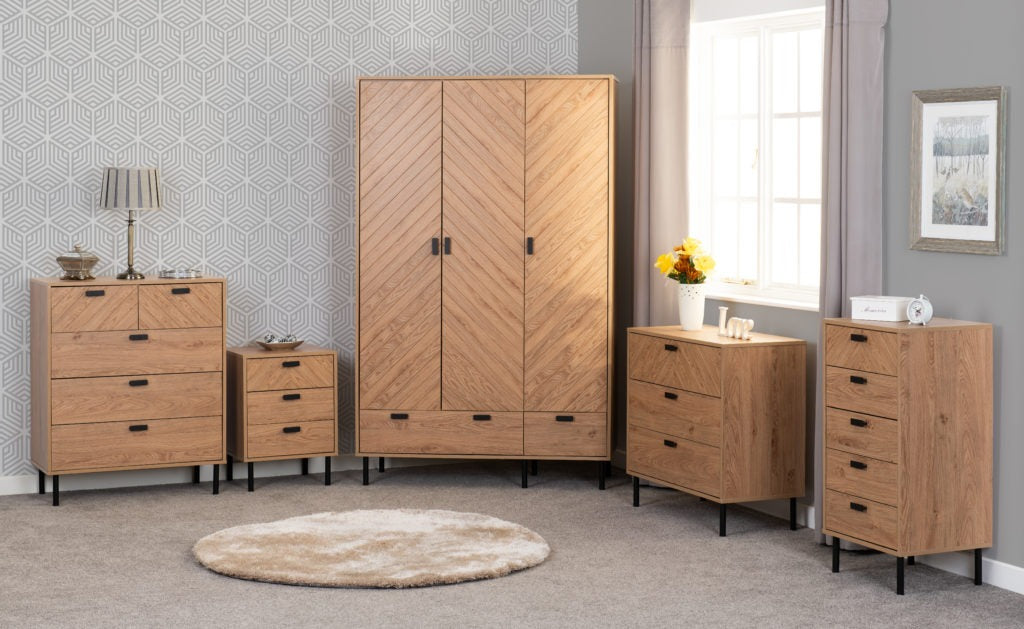 Leon-3-drawer-bedside-room-set