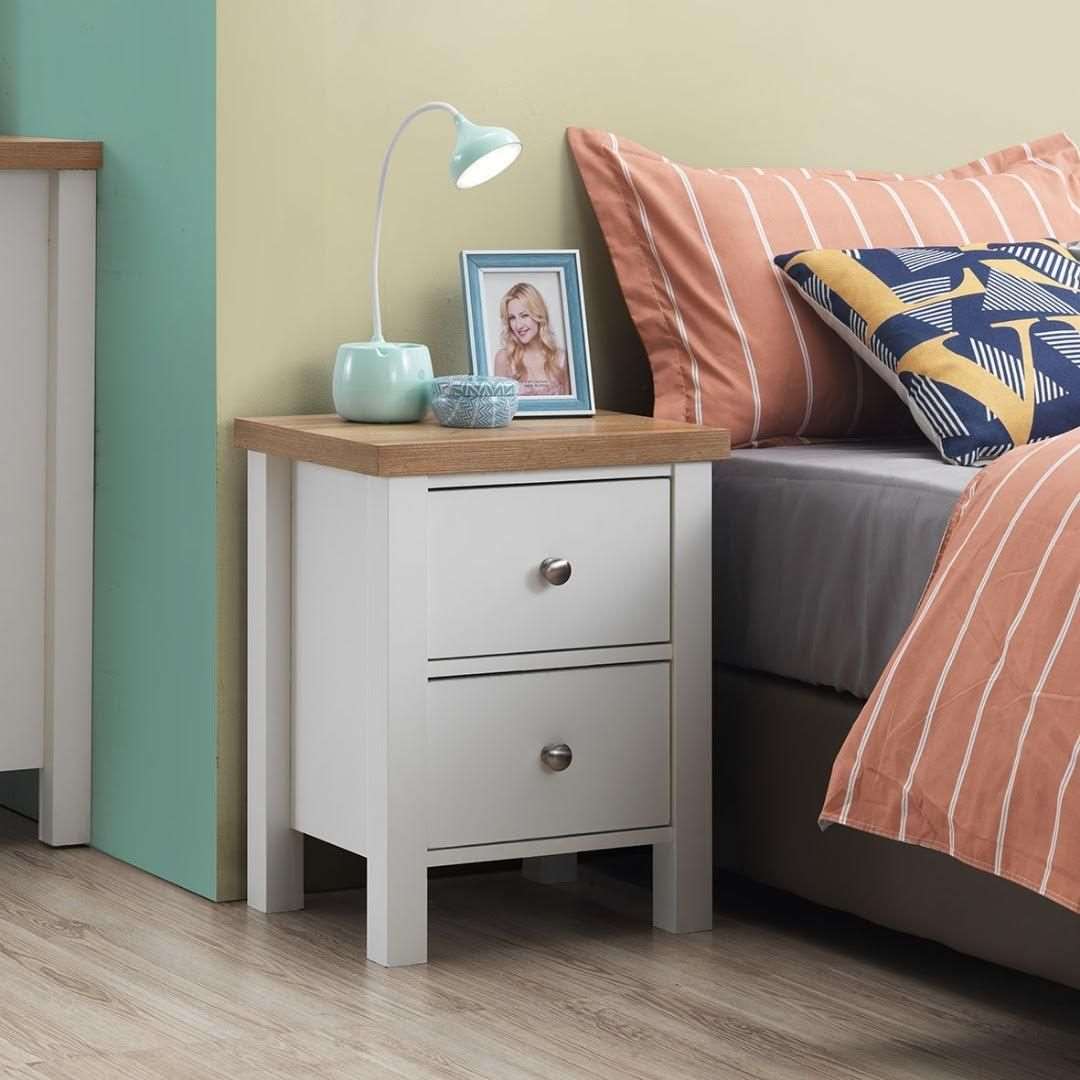 Astbury-6-drawer-bedroom-set-bedside