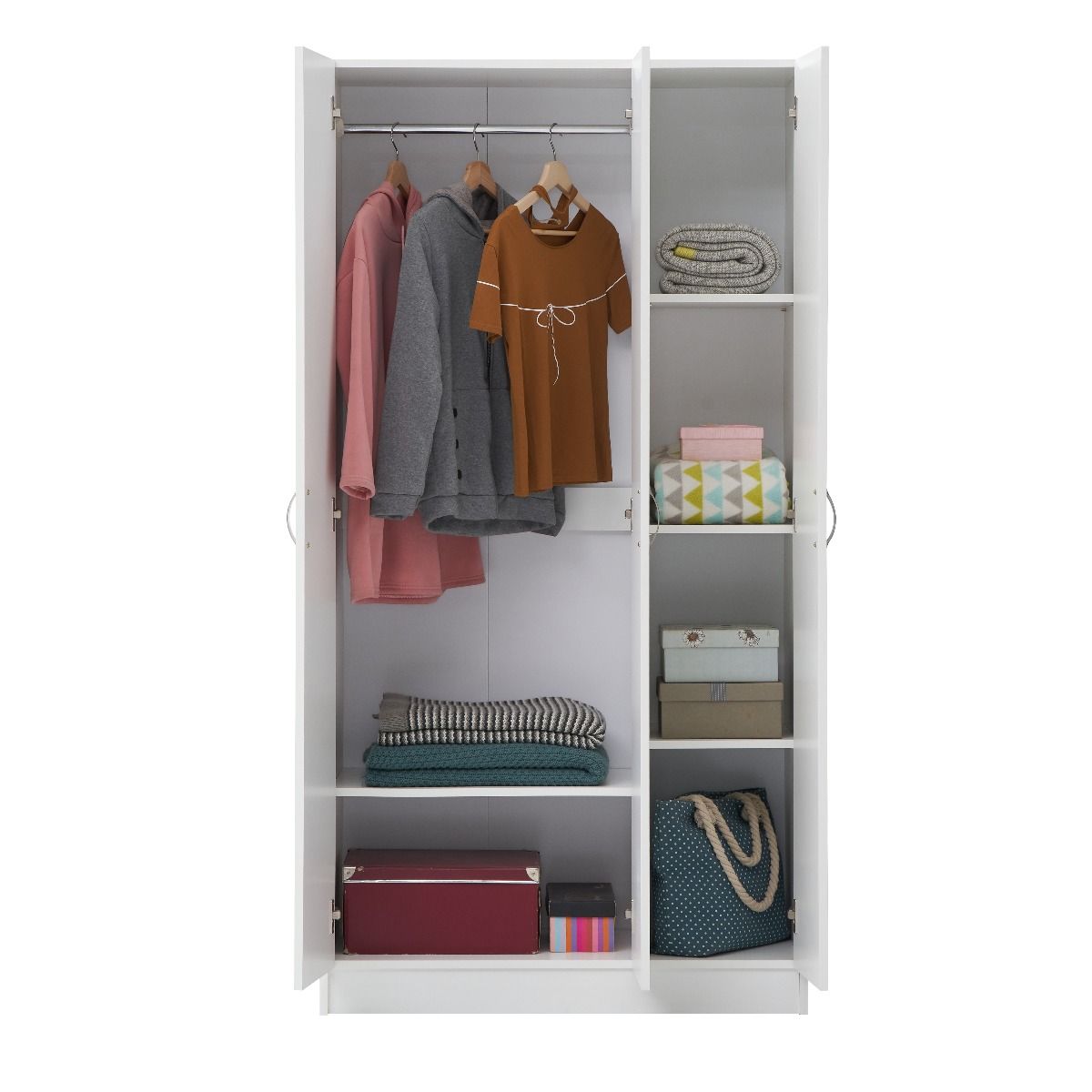 3-door-wardrobe-inside